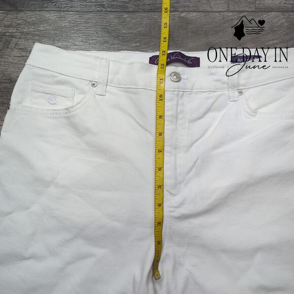Gloria Vanderbilt Amanda Straight Leg Jeans Size 14 - Picture 3 of 5